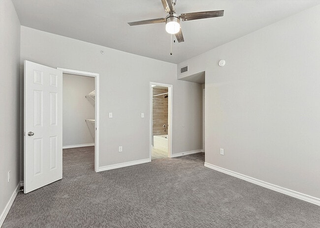 Building Photo - Saratoga Ridge