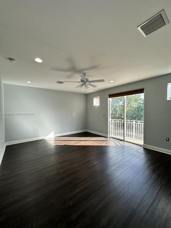 Foto del edificio - 409 SW 5th St