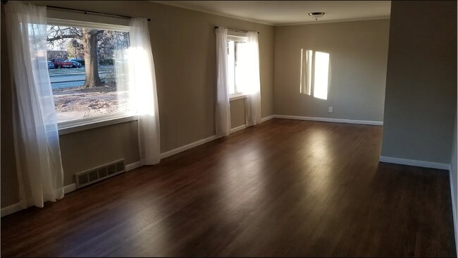 Foto del edificio - Beautiful Fully Remodeled 3 bedroom