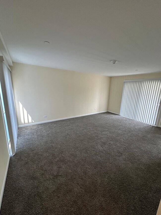 Foto del edificio - 2216 Country Club Dr