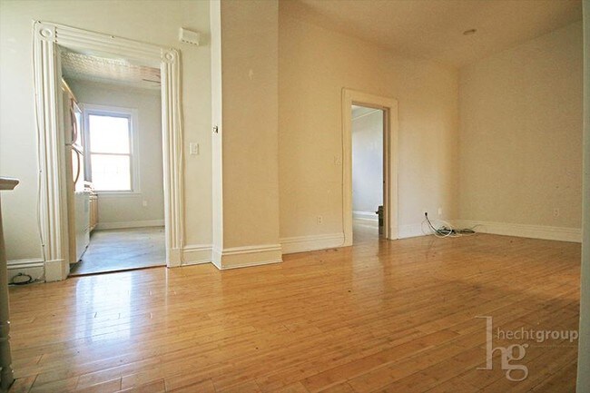 Building Photo - 4207 Broadway