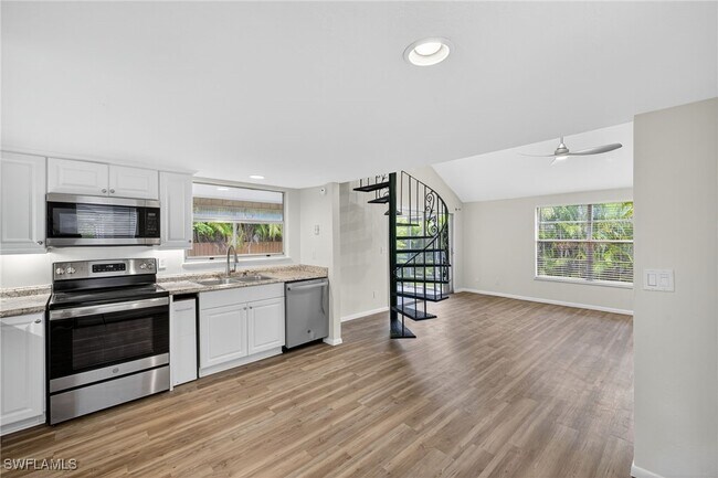 Building Photo - 151 Crown Dr