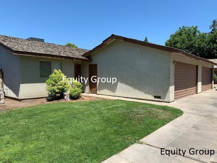 Primary Photo - Middle unit available on Cross in Tulare!