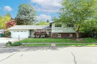Building Photo - 14320 SW 22nd St