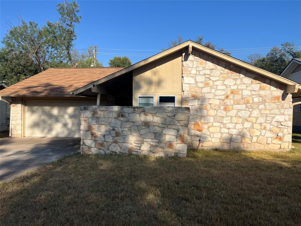 Foto principal - 12119 Robin Ridge Ln