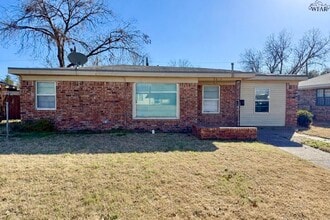 Building Photo - 3013 Lavell Ave