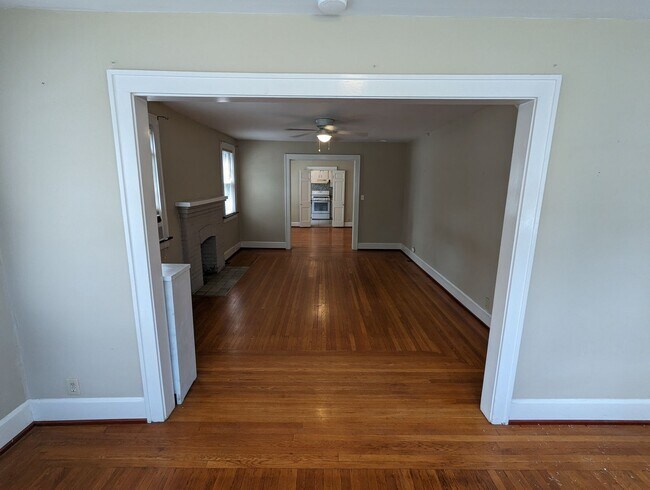 Foto del edificio - 1307 Paxton Ave