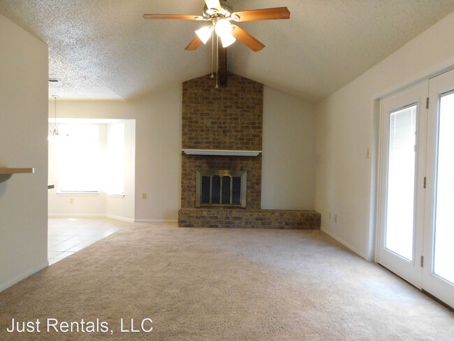 Building Photo - 3 br, 2 bath House - 1802 Sherman Dr