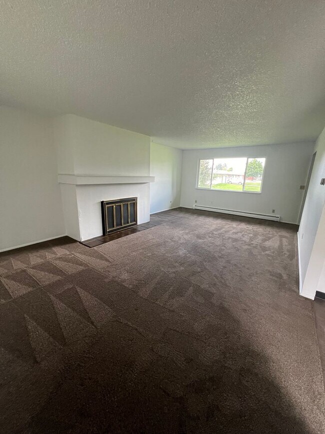 Foto del edificio - 2 Bed - 1 Bath - Garage