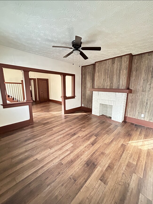 Photo - 1931-1933 Catalpa Dr. Townhome