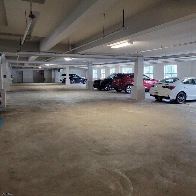 Foto del edificio - 1776 E 2nd St