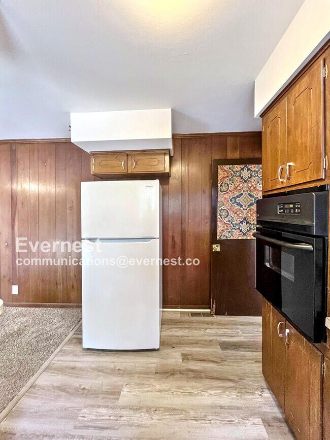 Foto del edificio - 7451 Stacy Dr