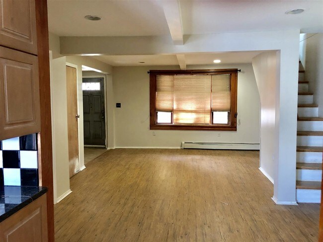 Building Photo - 720 Hudson Ave
