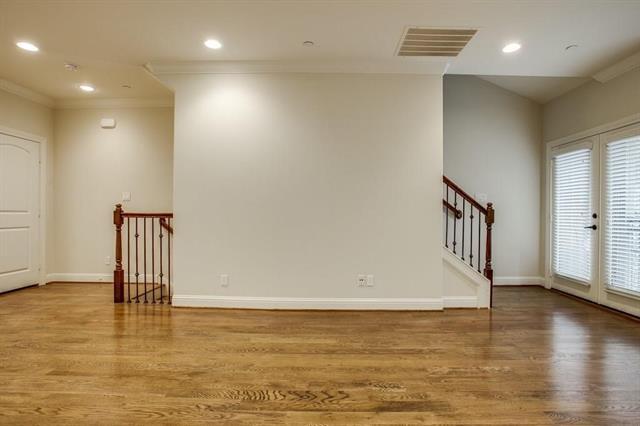 Foto del edificio - 5747 Prospect Ave