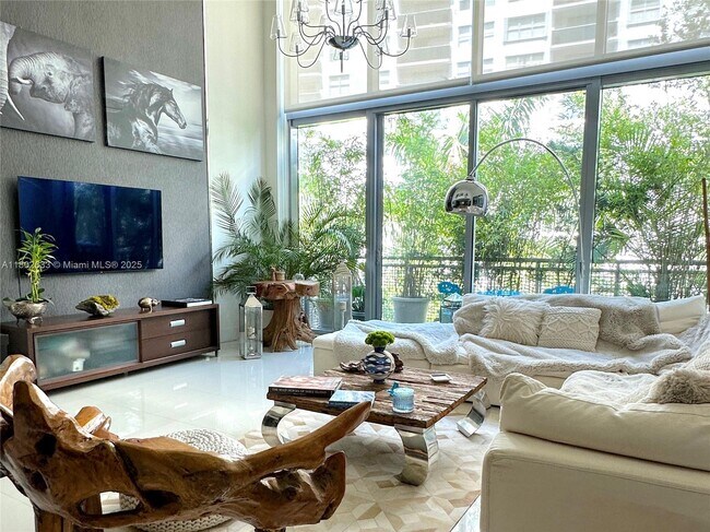 Foto del edificio - 6000 Collins Ave