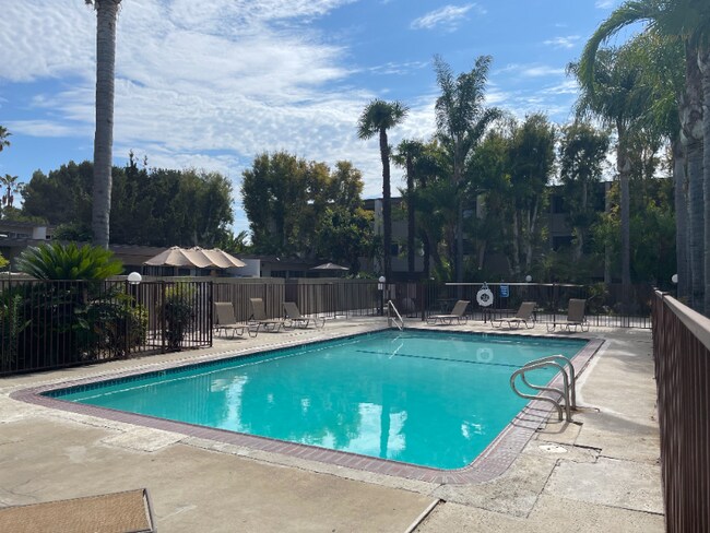 Foto del edificio - 1590 W Palm Ln