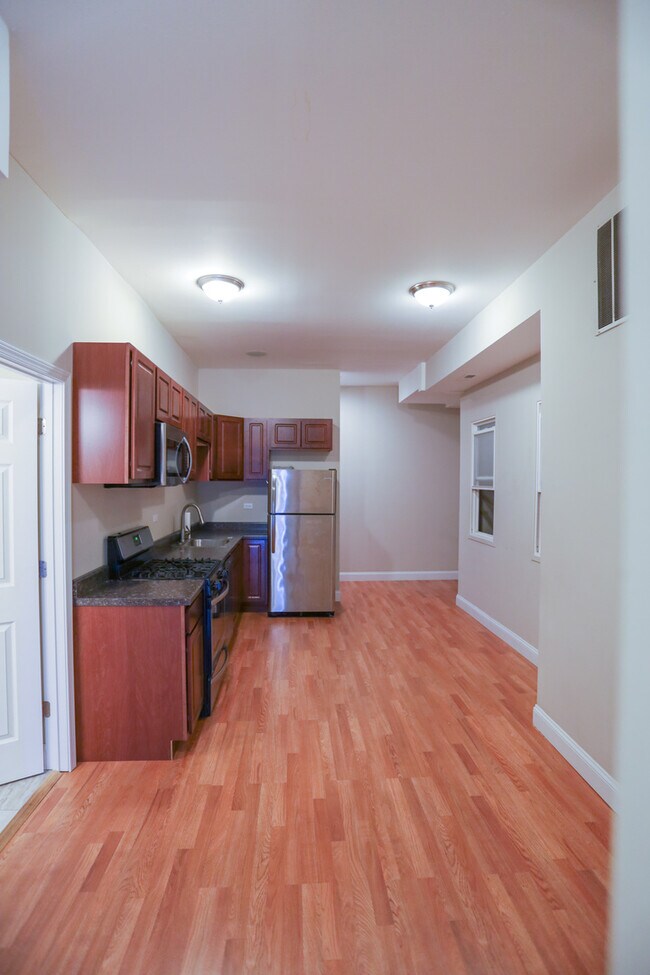 Foto del edificio - 1582 N Clybourn Ave