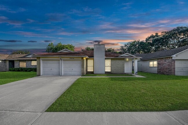 Building Photo - 20214 Apache Gardens Ln