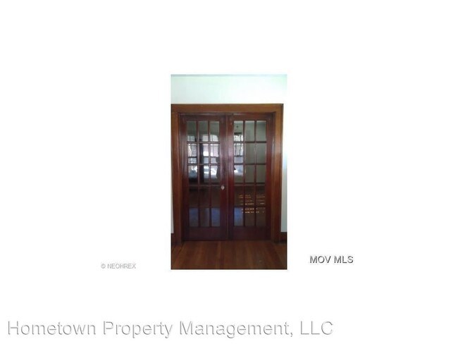 Building Photo - 1700 Oak St