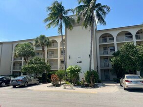 Building Photo - 4501 Martinique Way