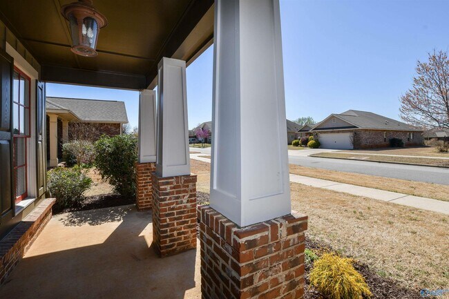 Foto del edificio - 703 River Landing Blvd SW