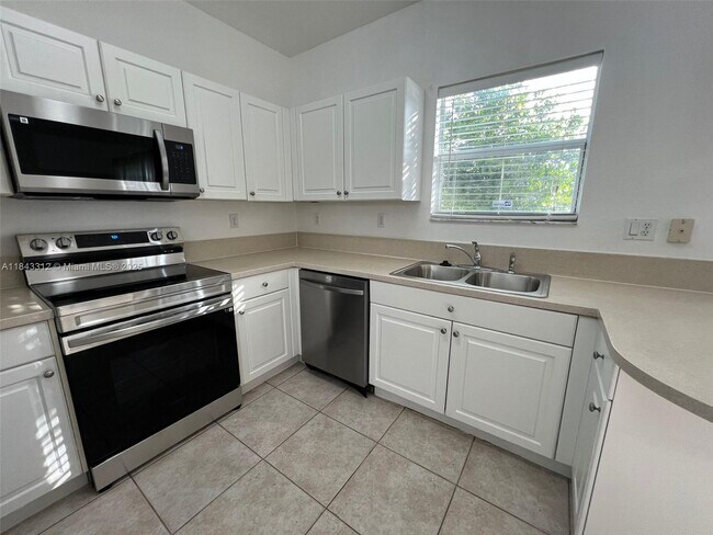 Foto del edificio - 9363 SW 219th St