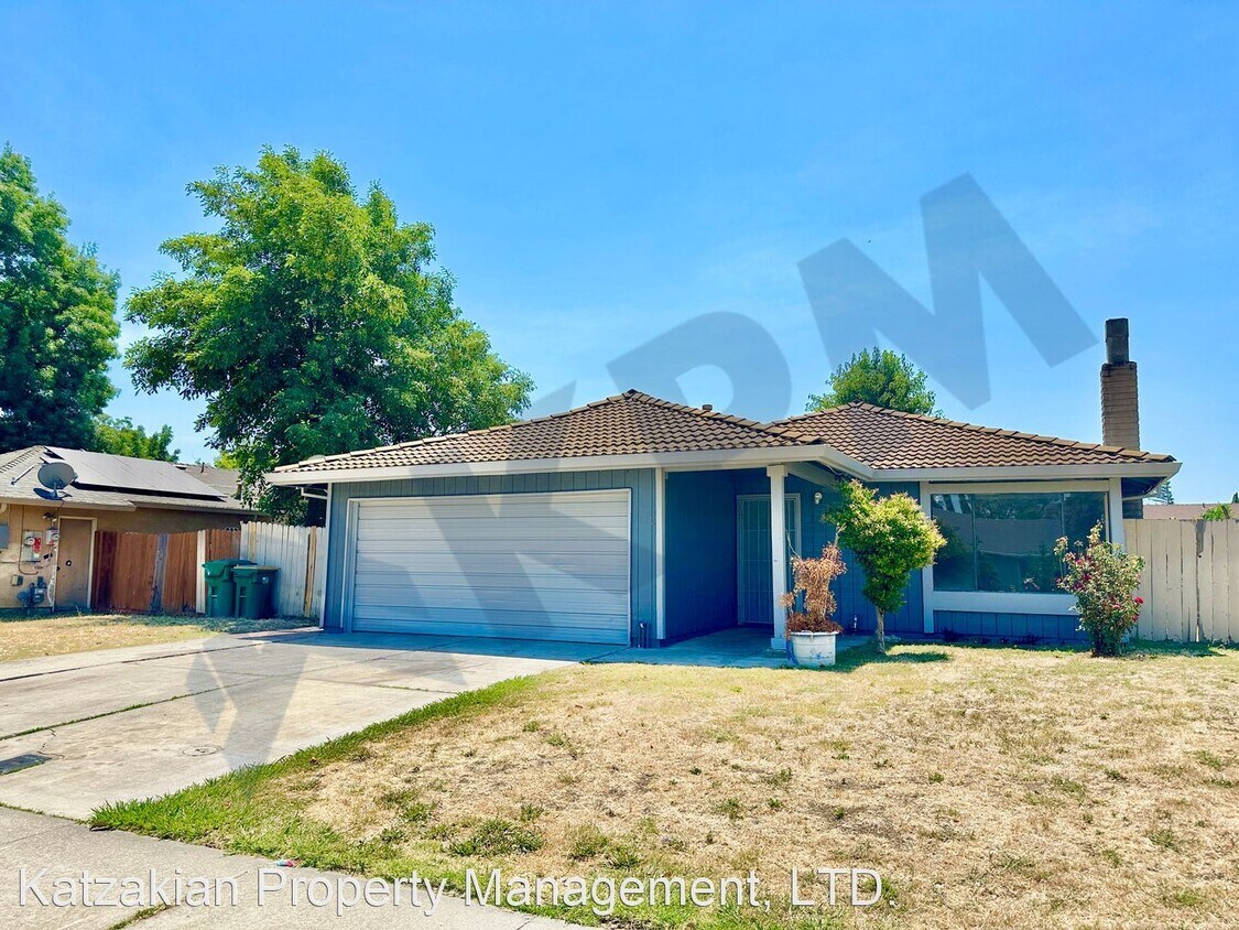 Foto principal - 3 br, 2 bath House - 2012 Tours Dr.