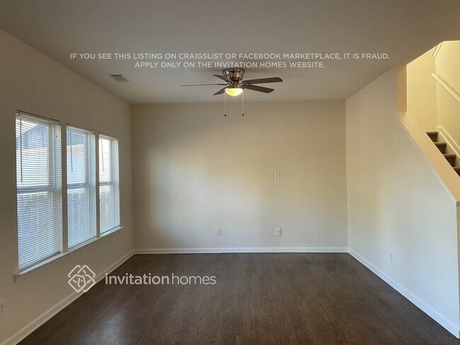 Building Photo - 440 Village Broad St