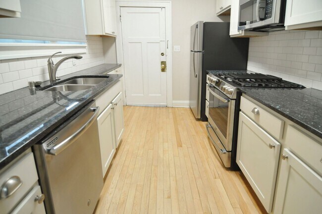 Foto del edificio - 2 Bedroom in the Vilas Neighborhood