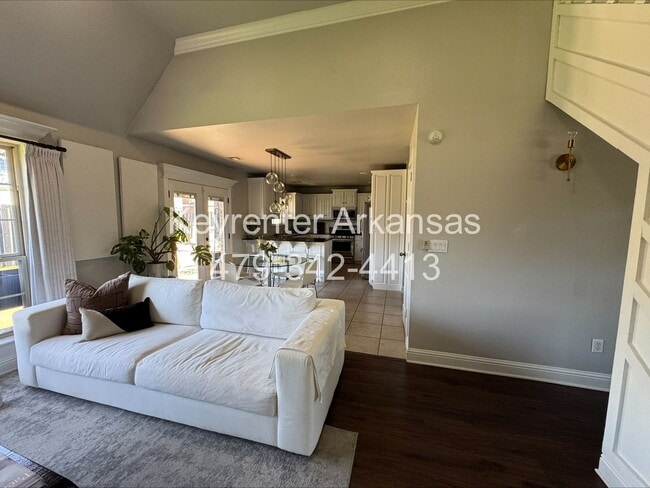 Building Photo - Beautiful Home | Prime Location