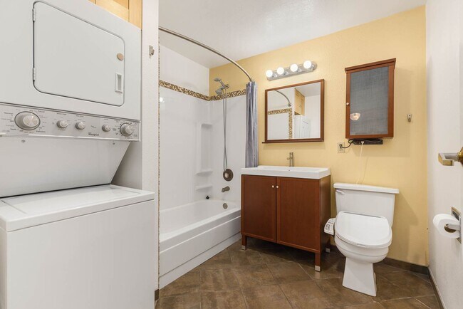 Foto del edificio - 710 N 160th St