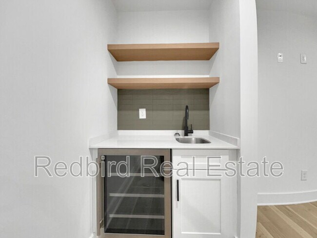 Foto del edificio - 2048 McKinley St