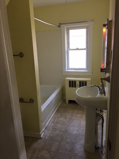 Primary Photo - 1079 3rd Ave