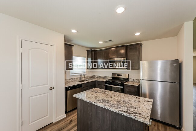 Building Photo - 9612 Sierra Grande DR