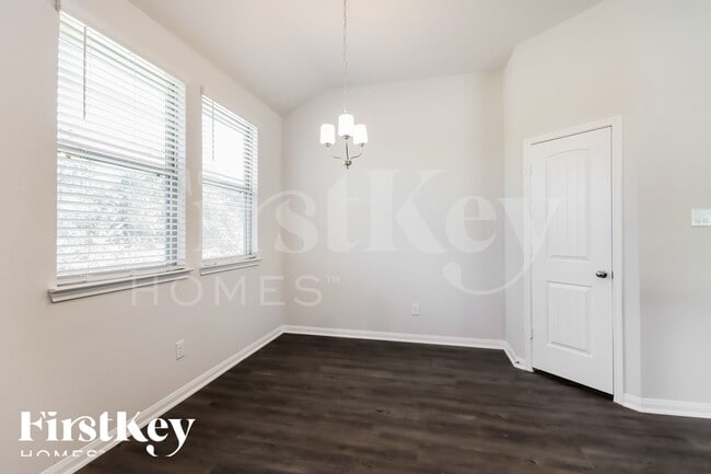 Foto del edificio - 255 Rd 5102F