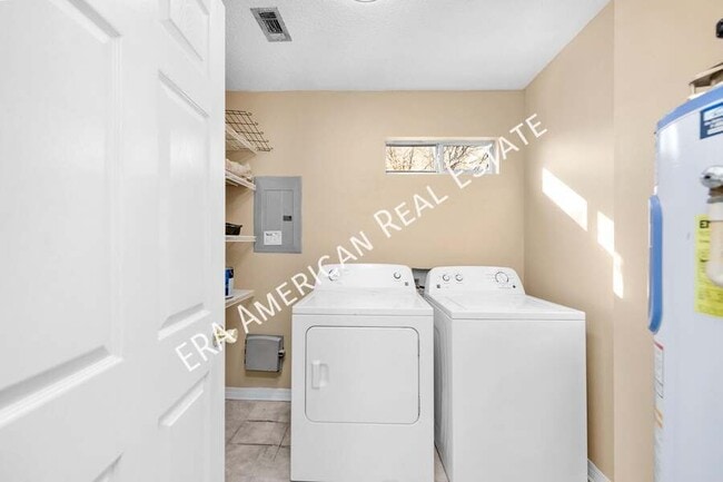 Foto del edificio - 1810 Pointed Leaf Ln