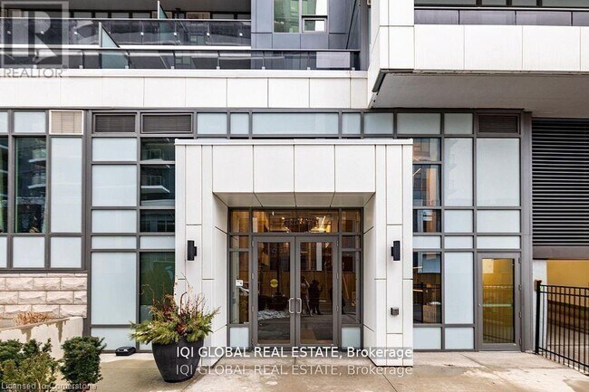 Photo du bâtiment - 73 Arthur St S