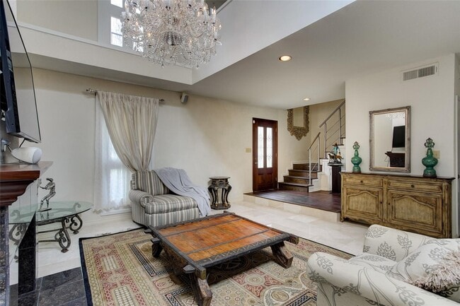 Foto del edificio - 2323 Augusta Dr