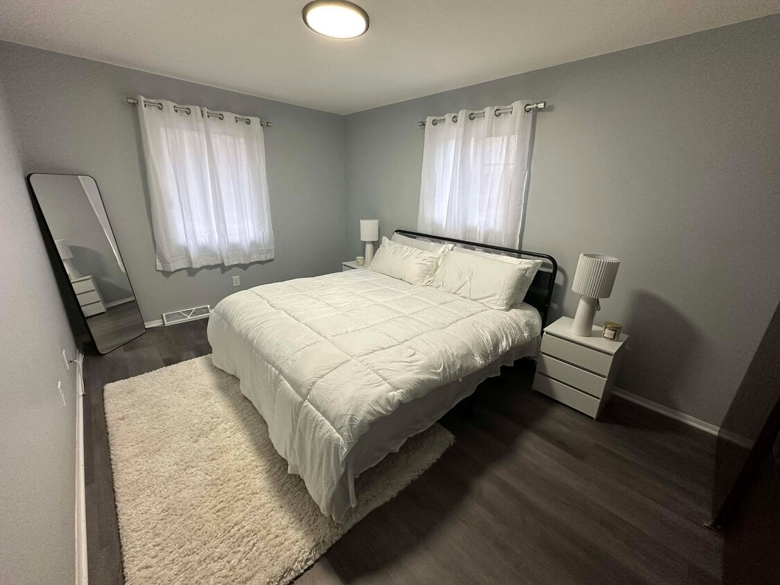 Foto principal - 4405 Meachem Rd