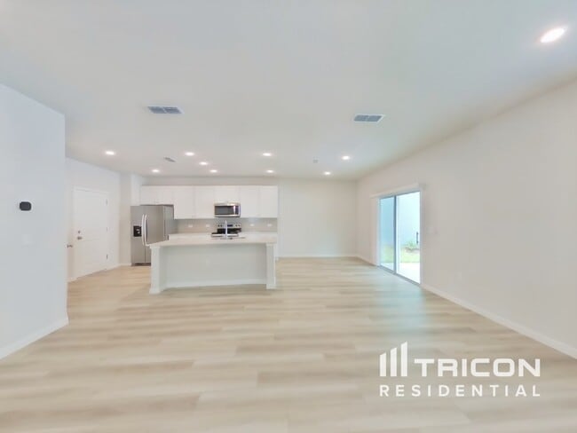 Foto del edificio - 14934 Macadamia Ln