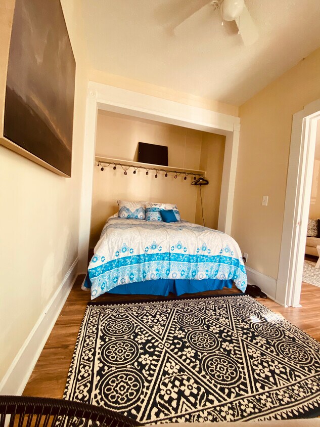 Foto principal - 3660 E 53rd St