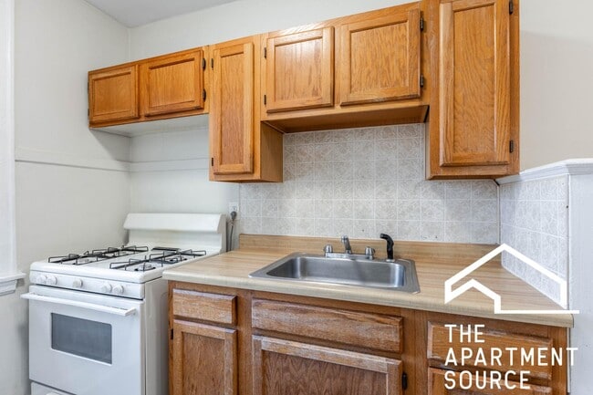 Photo - 4220 North Clark Street #1 Apartment
