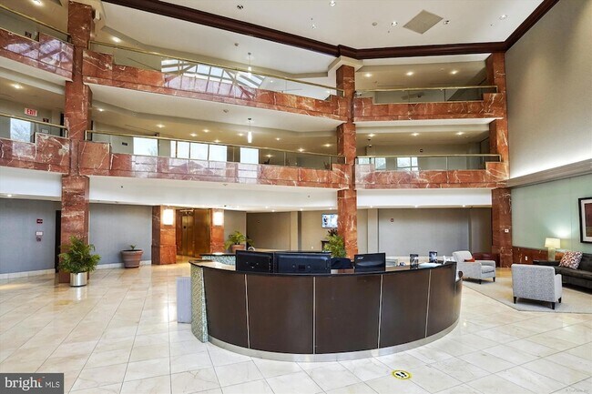 Foto del edificio - 2230 George C Marshall Dr