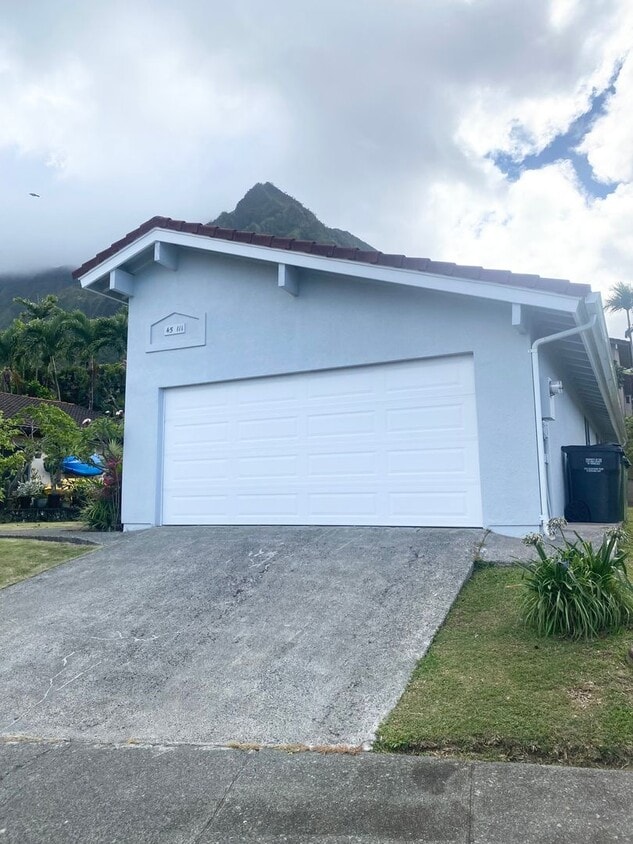 Foto principal - Kaneohe-Castle Hills: 4 Bdrm 2 Bath House w/ 2 Car Garage