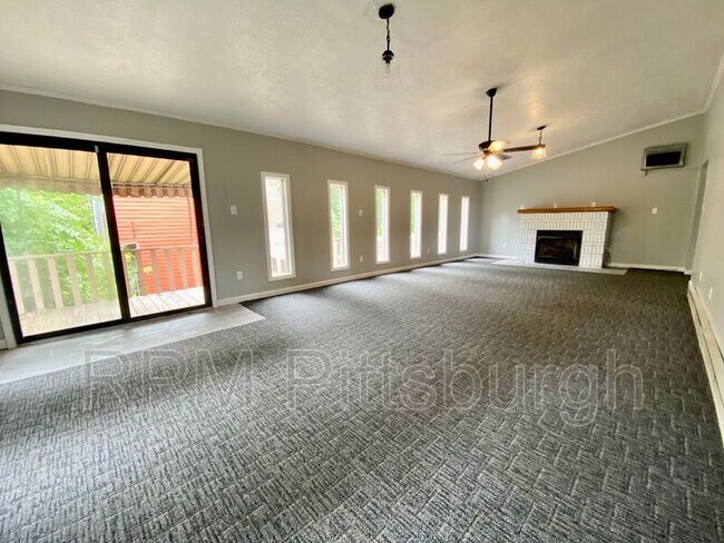 Building Photo - 614 Stanton Ave