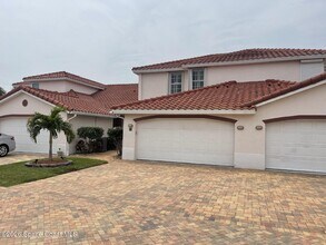Building Photo - 250 St Lucie Ln