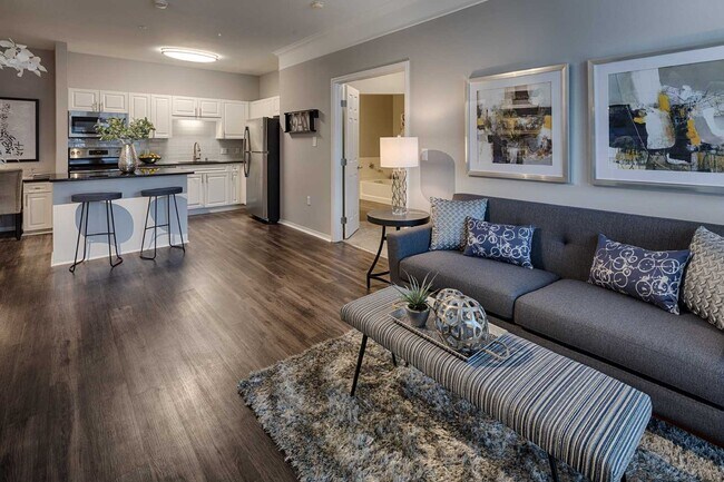 Living room/kitchen - 6140 Quinwood Ln N