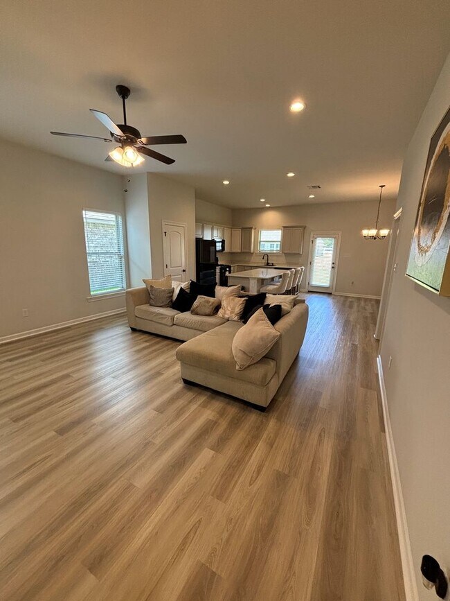 Building Photo - 23388 Mango Dr