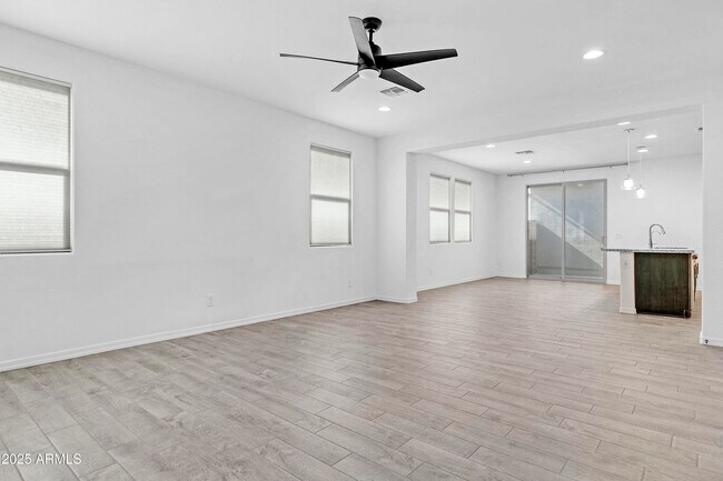 Building Photo - 14205 W Bronco Trl