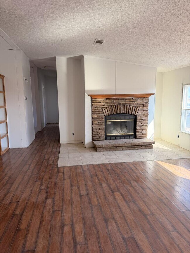 Foto del edificio - 8800 W County Rd 166